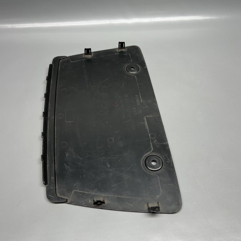 1058357-00-D TESLA MODEL X TOW HITCH COVER 2016 2017 2018 2019 2020 OEM 1058357-00-D