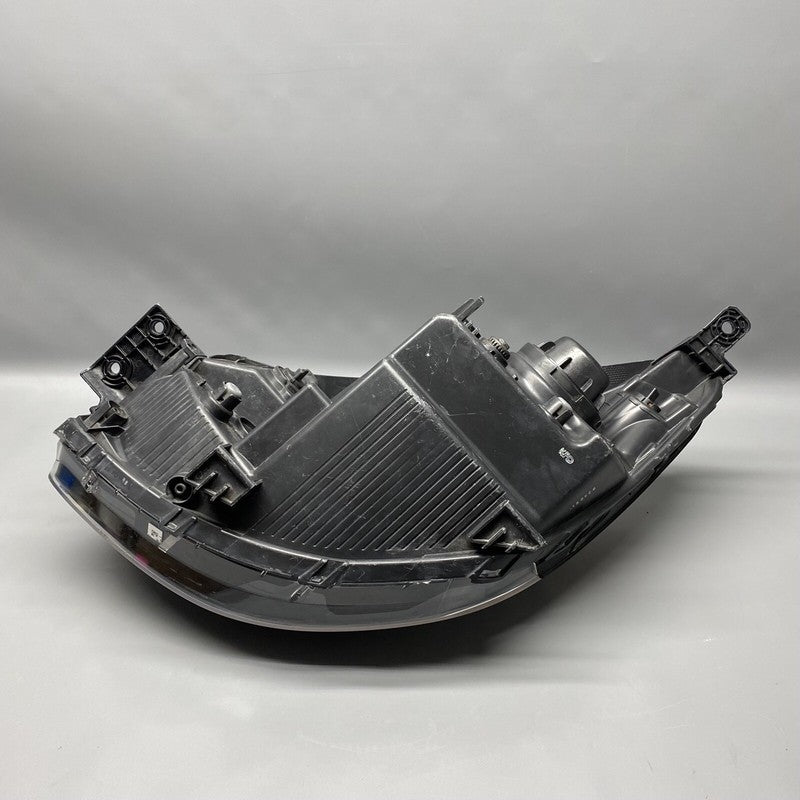 92102-B2 KIA SOUL HEADLIGHT RIGHT PASSENGER 2014 2015 92102-B2 HALOGEN OEM