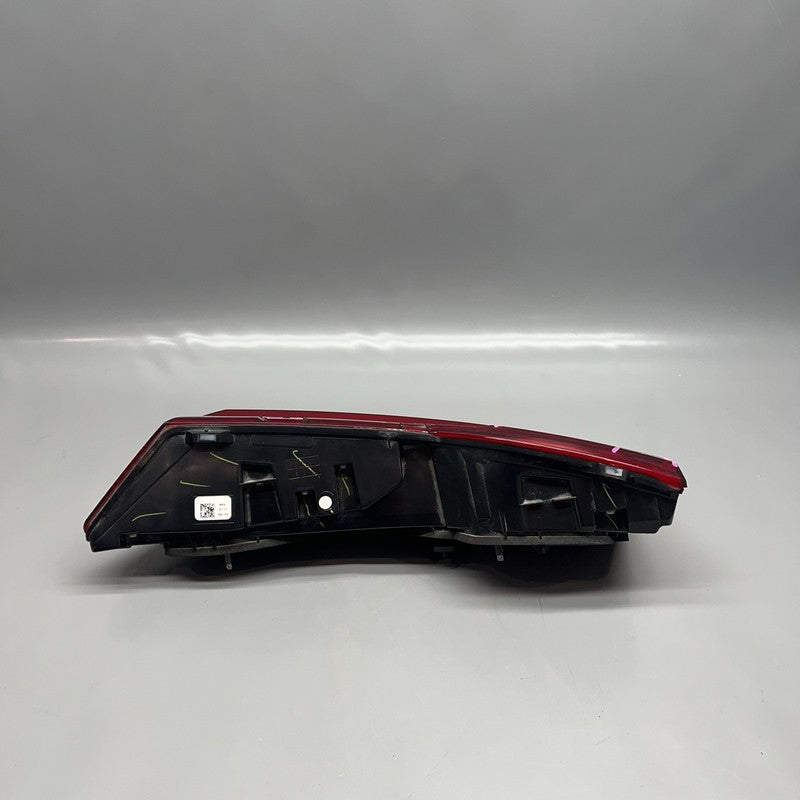 H8744229304 BMW X7 TRUNK TAIL LIGHT LEFT DRIVER 2019 2020 2021 2022 LED OEM H8744229304