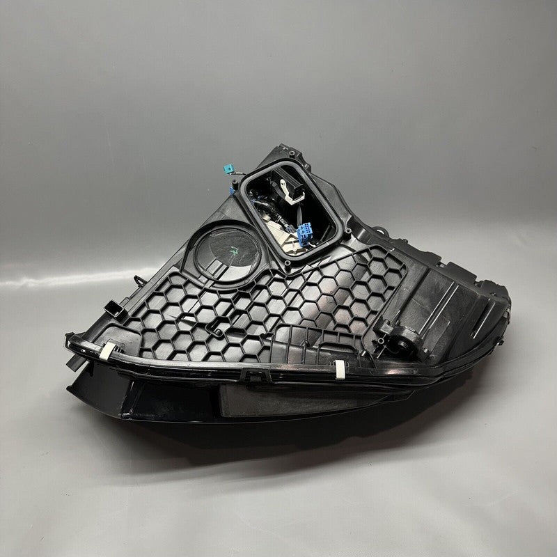 A2979067803 MERCEDES BENZ EQS450 HEADLIGHT RIGHT SIDE EQS580 2022 2023 2024 DIGITAL LED OEM