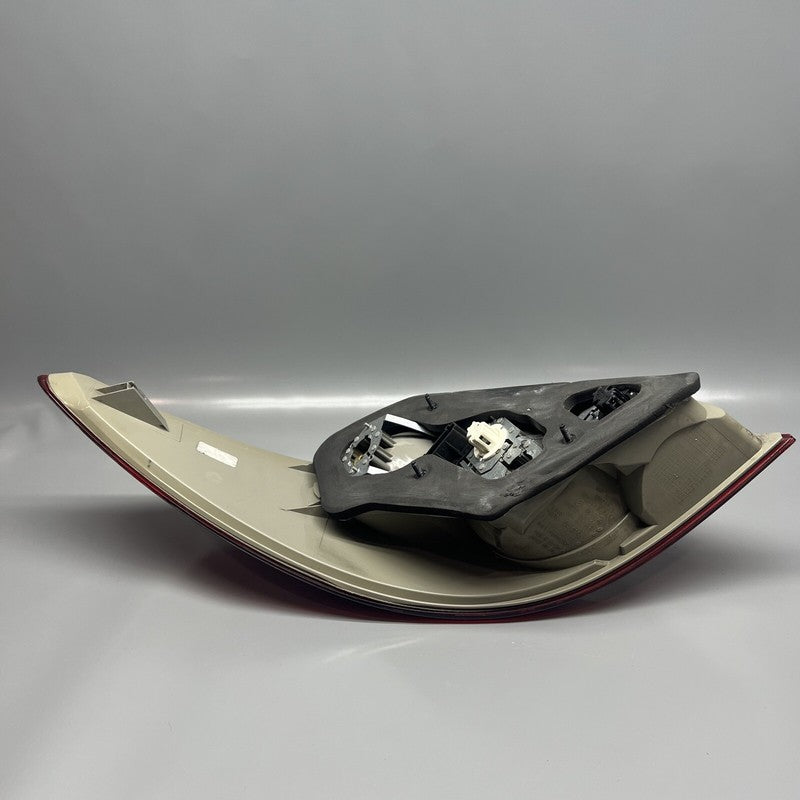 A2518200464 MERCEDES BENZ R500 TAIL LIGHT RIGHT PASSENGER 2006 2007 2008 2009 A2518200464
