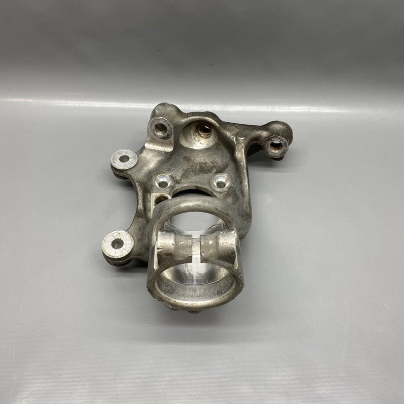 228400205 BMW M3 M4 KNUCKLE CARRIER RIGHT FRONT 2015 2016 2017 2018 OEM 228400205