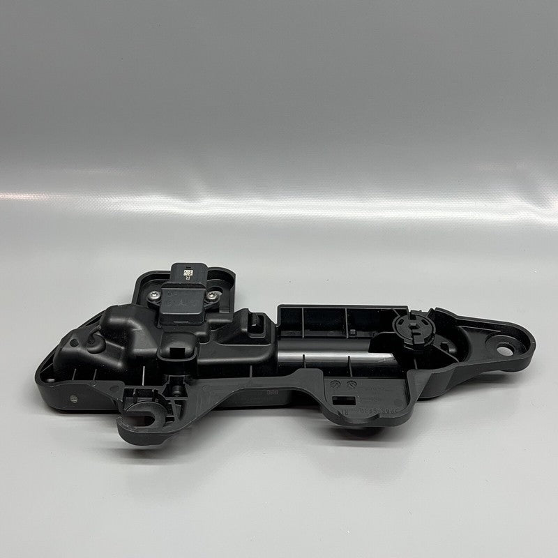 1528115-00-D TESLA MODEL Y DOOR HANDLE RIGHT PASSENGER 2020 2021 2022 2023 1528115-00-D OEM