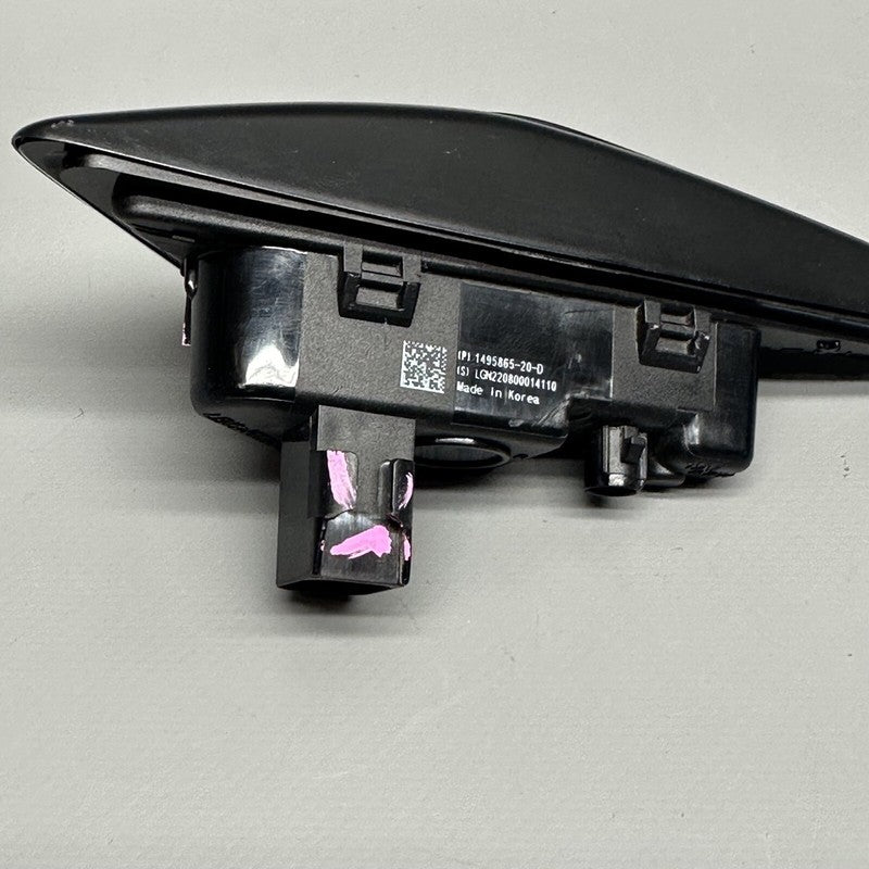 1495865-20-D TESLA MODEL 3 Y FENDER CAMERA MARKER RIGHT 2017 18 19 20 21 2022 1495865-20-D