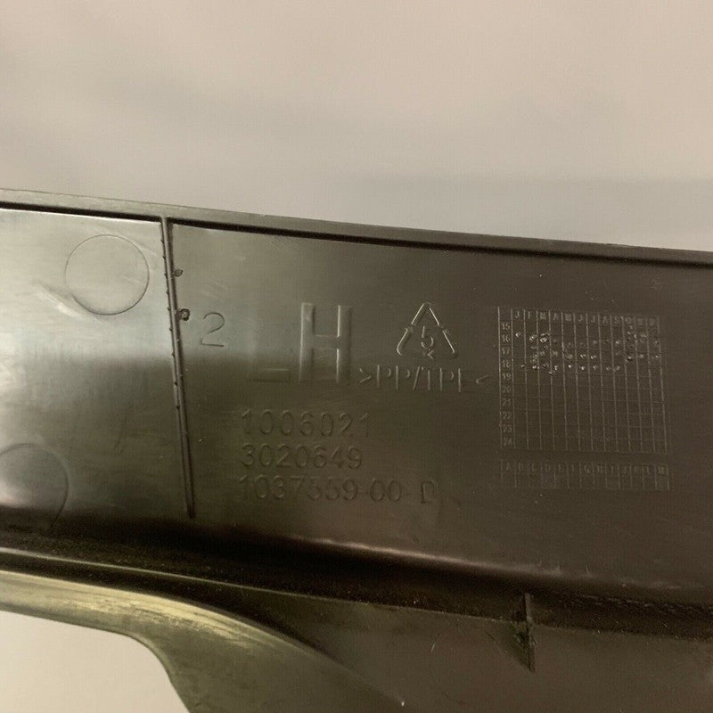 1037559-00-D TESLA MODEL X TRIM MOULDING LEFT SIDE 2015 2016 217 2018 OEM 1037559-00-D
