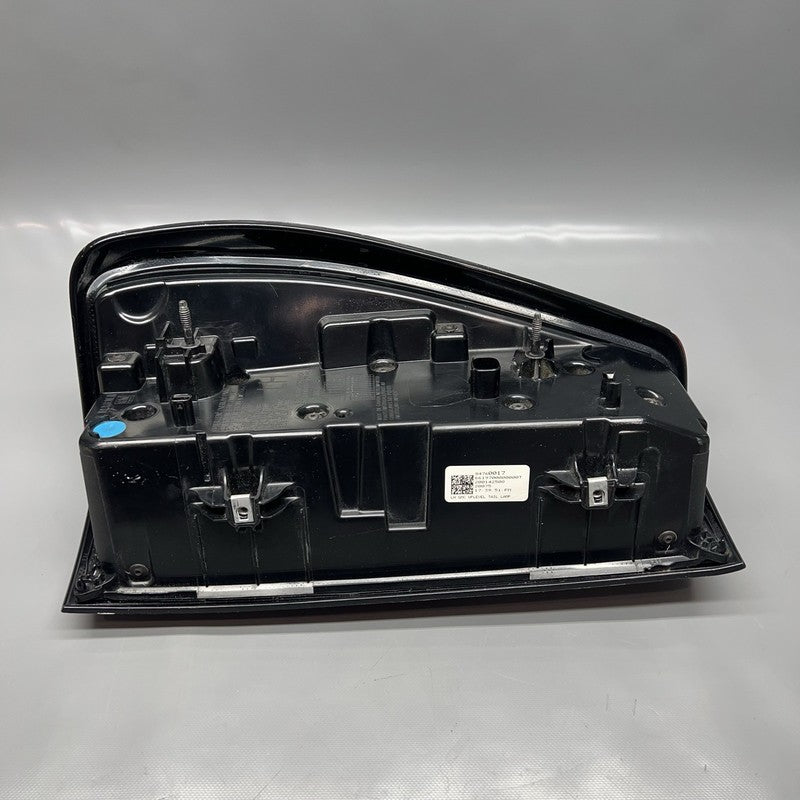 84760017 GMC SIERRA 1500 TAIL LIGHT LEFT DRIVER 2019 2020 2021 2022 2023 2024 LED OEM