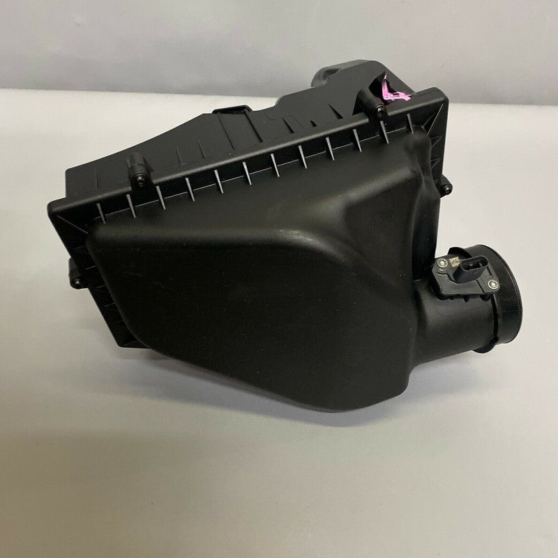 7643301 BMW 740 3.0L AIR INTAKE CLEANER BOX 2016 2017 2018 2019 OEM