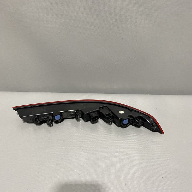 7P5945701B PORSCHE CAYANNE REAR BUMPER LEFT DRIVER REFLECTOR 2015 2016 7P5945701B OEM