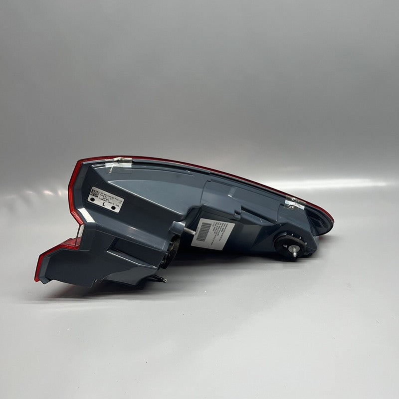 7376487 BMW 640 GT GRAN TURISMO TAIL LIGHT LEFT DRIVER 2018 2019 OEM 7376487