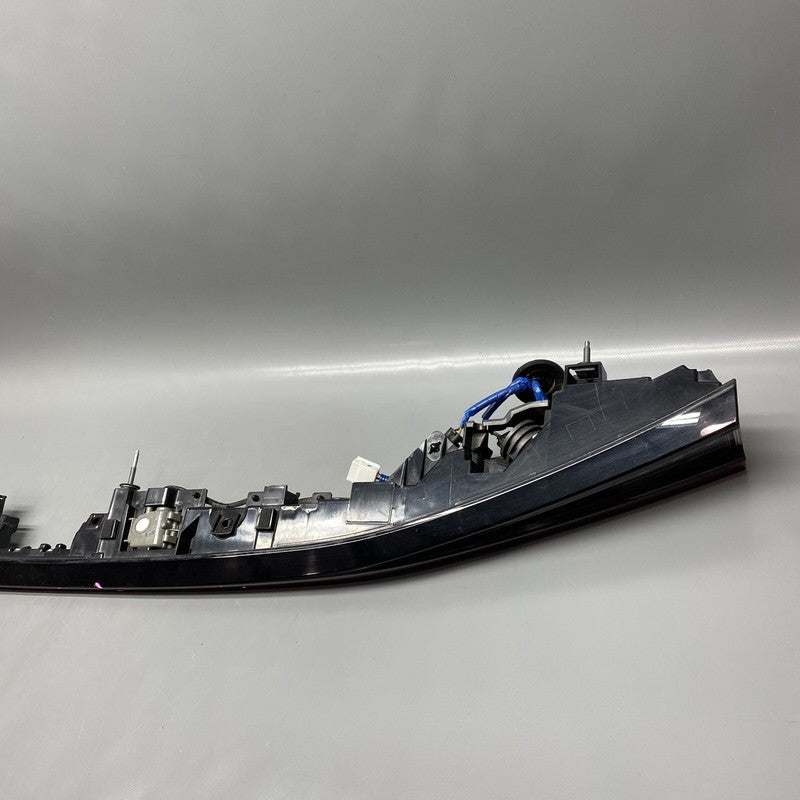 81550-53190 LEXUS IS300 REAR CENTER LIGHT IS350 2020 2021 2022 2023 OEM 81550-53190