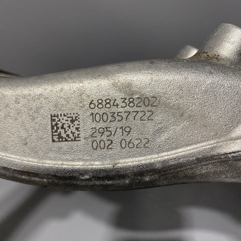 688438202 BMW 840 KNUCKLE RIGHT FRONT 540 2018 2019 2020 688438202 OEM