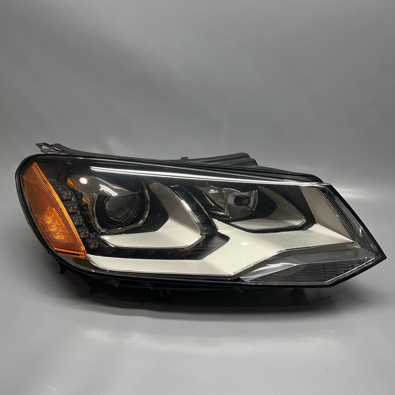 7P1941752 VOLKSWAGEN TOUAREG HEADLIGHT RIGHT PASSENGER XENON LED 2011 2012 2013 2014 OEM