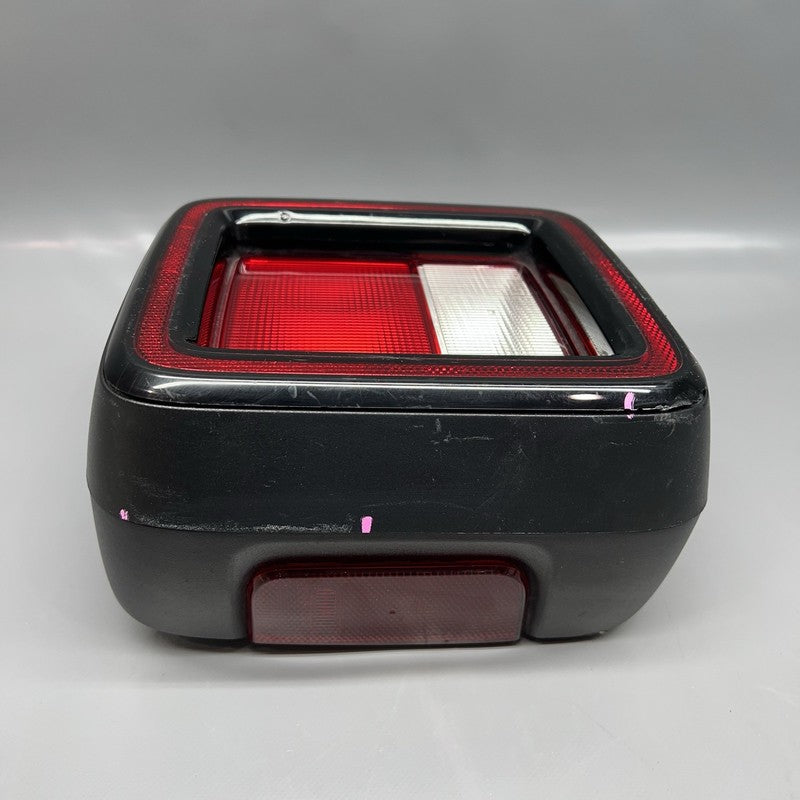 JEEP WRANGLER TAIL LIGHT LEFT DRIVER 2018 2019 2020 2021 2022 OEM