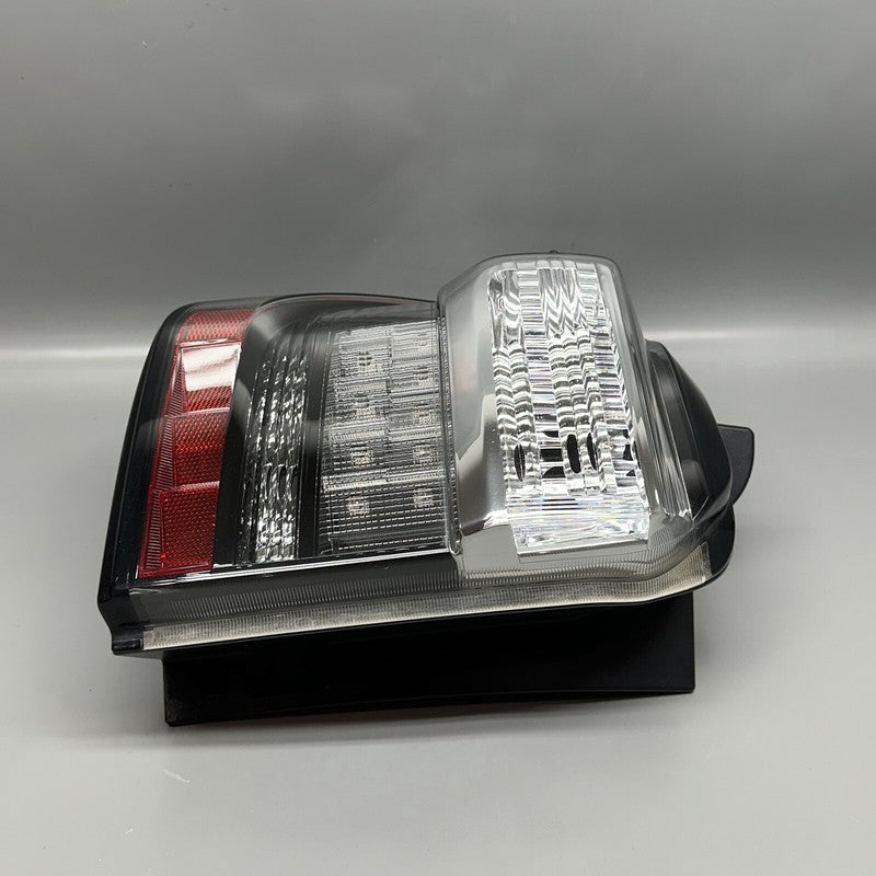 4 RUNNER TOYOTA 4 RUNNER TAIL LIGHT LEFT DRIVER 2014 2015 2016 17 2018 2019 2020 LED OEM