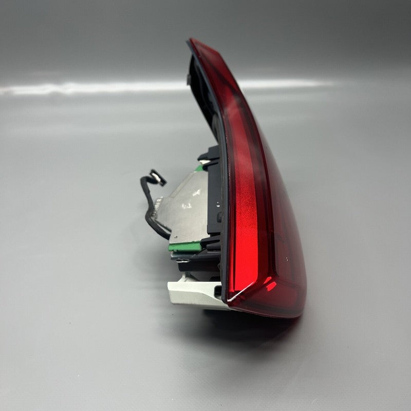 63217443132 BMW M4 TAIL LIGHT TRUNK RIGHT COUPE 2018 2019 OEM 7443132