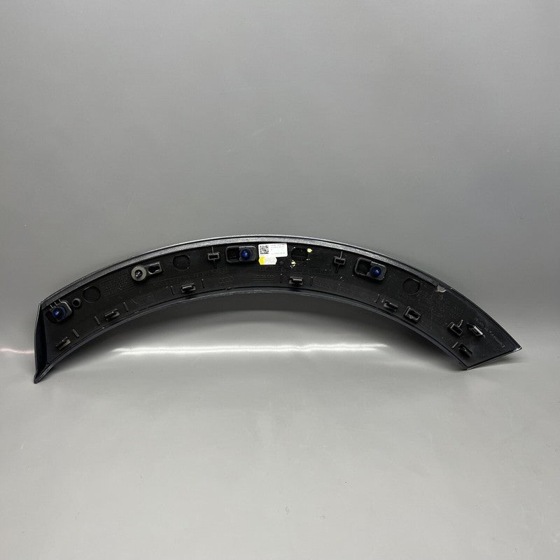 4KE853818 AUDI E-TRON WHEEL FLARE MOLDING LEFT DOOR 2018 2019 2020 2021 OEM 4KE853818