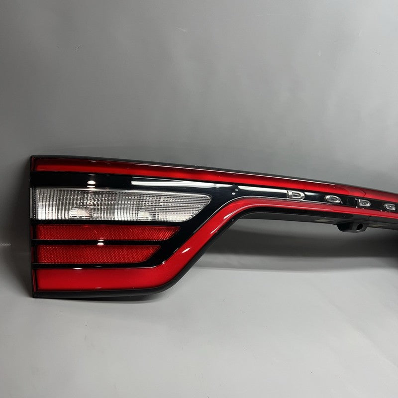 68156575AG DODGE DURANGO LIFTGATE TAIL LIGHT 2019 2020 2021 OEM 68156575AG