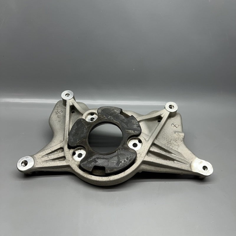1044376-00-D TESLA MODEL Y FUCA MOUNT RIGHT FRONT 2020 2021 2022 2023 1044376-00-D