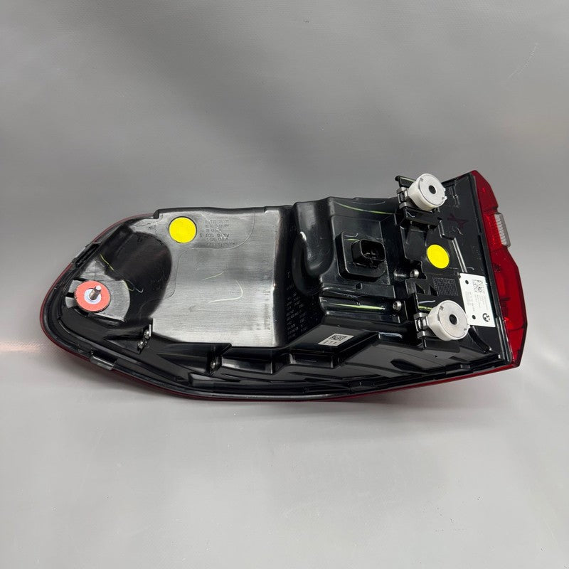 BMW X7 TAIL LIGHT RIGHT PASSENGER 2019 2020 2021 2022 OEM H45A164A605