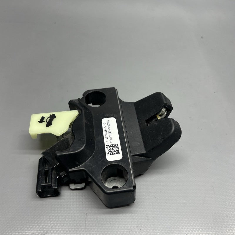 1092308-00-E TESLA MODEL 3 TRUNK LATCH LOCK 2017 2018 2019 2020 2021 2022 2023 1092308-00-E