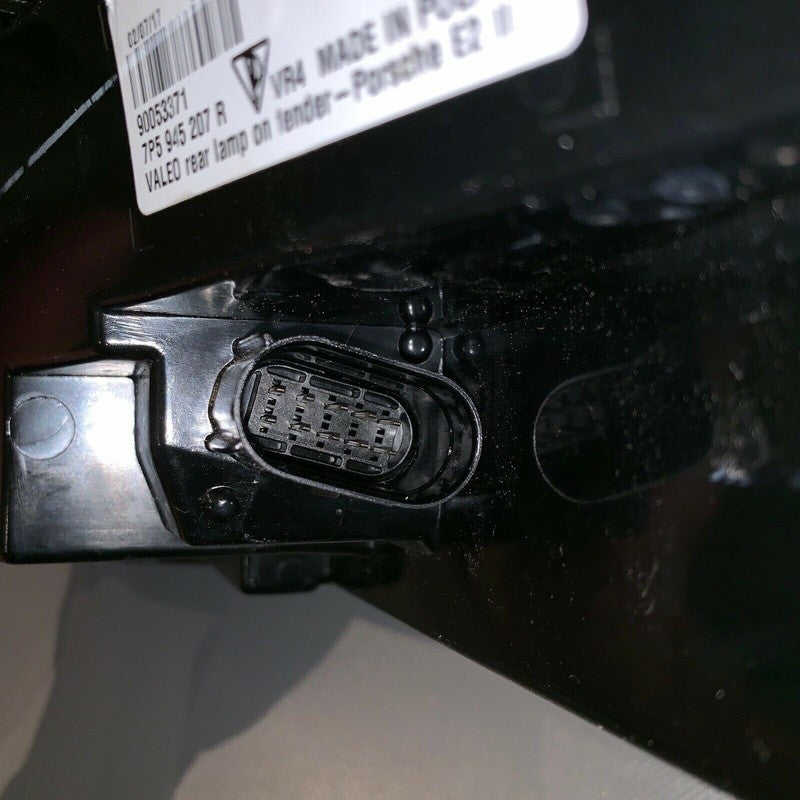 PORSCHE CAYENNE TAIL LIGHT LEFT DRIVER SIDE 2015 2016 2017 LED OEM 7P5