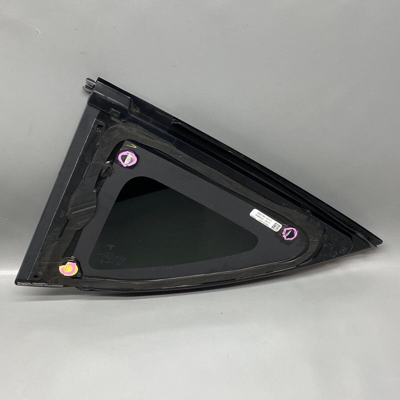 1495741-99-H TESLA MODEL Y QUARTER GLASS RIGHT REAR 2020 2021 2022 2023 OEM 1495741-99-H