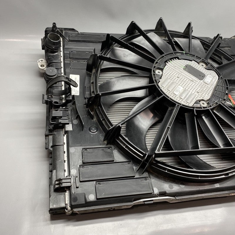1742 7953398 BMW 850 RADIATOR M8 FAN CONDENSER 17427953398 2017 2018 2019 OEM
