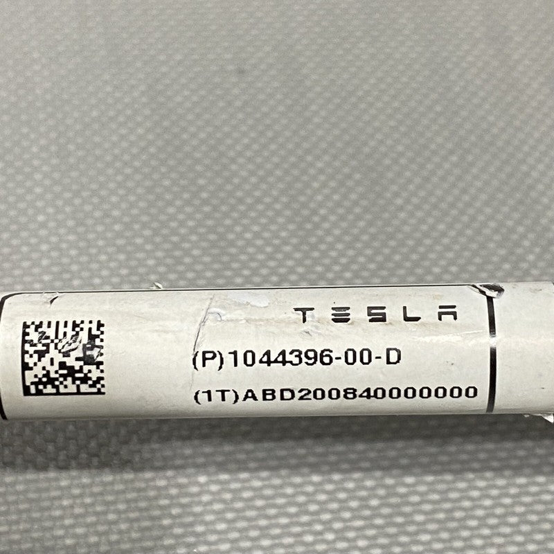 1044396-00-D TESLA MODEL 3 LINK STABILIZER BAR RIGHT FRONT 2017 2018 2019 2020 OEM