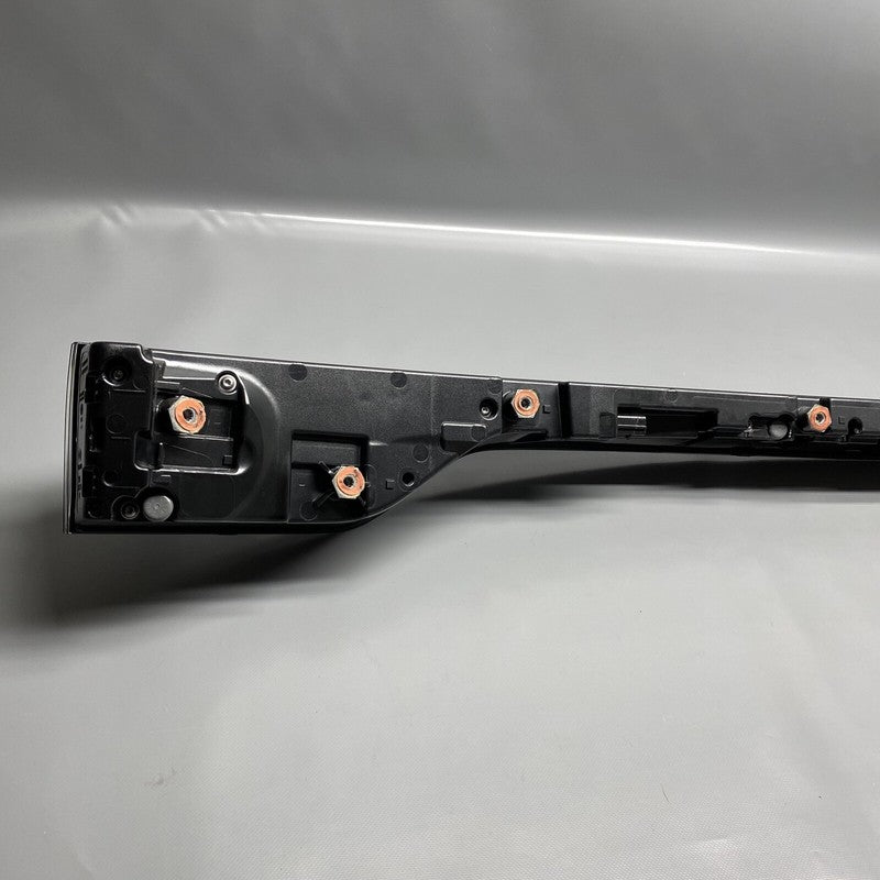 9Y0945081S PORSCHE CAYENNE REAR REFLECTOR PANEL 9Y0945081S 2019 2020 2021 2022 OEM 