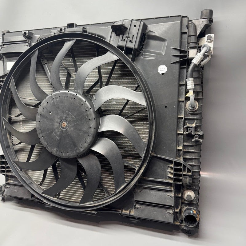 A0995001303 MERCEDES BENZ  GLS450 COOLING RADIATOR 2012-2014 2015 2016 2017 2018 2019 OEM