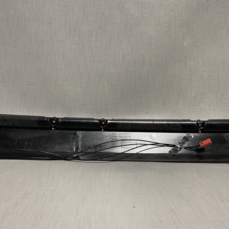 TESLA MODEL S REAR 3RD BRAKE LIGHT LED 6005917-00F 2016 2017 2018 2019