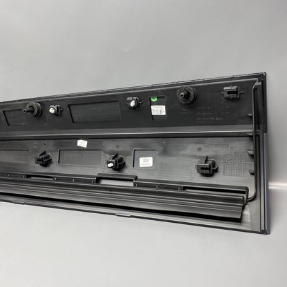 J9D3-21064-A JAGUAR I-PACE DOOR MOLDING RIGHT FRONT J9D3-21064-A 2018 2019 2020 OEM
