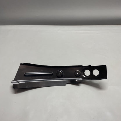 95B803136AY PORSCHE MACAN A-PILLAR FENDER FRONT PLATE 95B803136AY 2016 17 18 19 20 21 2022 