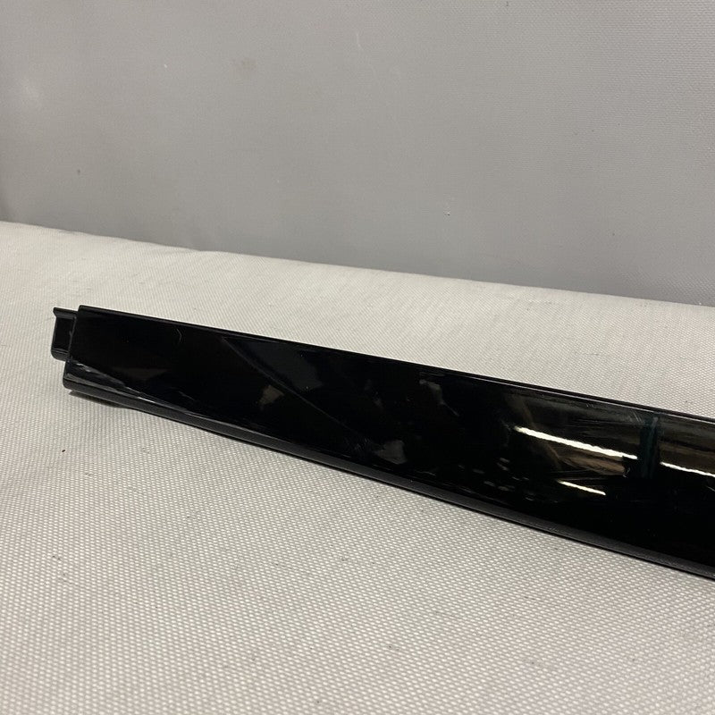 A1906940700 MERCEDES BENZ GT ORNAMENTAL TRIM LEFT A1906940700 OEM 