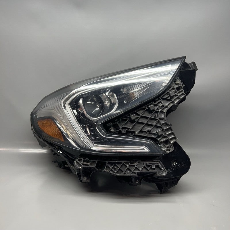 84664074 GMC TERRAIN HEADLIGHT RIGHT PASSENGER XENON 2018 2019 2020 2021 OEM 84664074