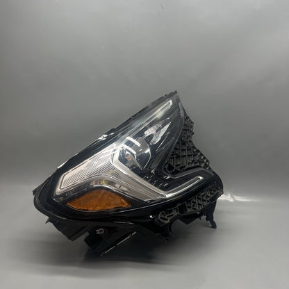 84815559 GMC TERRAIN HEADLIGHT RIGHT PASSENGER 2018 2019 2020 2021 XENON 84815559