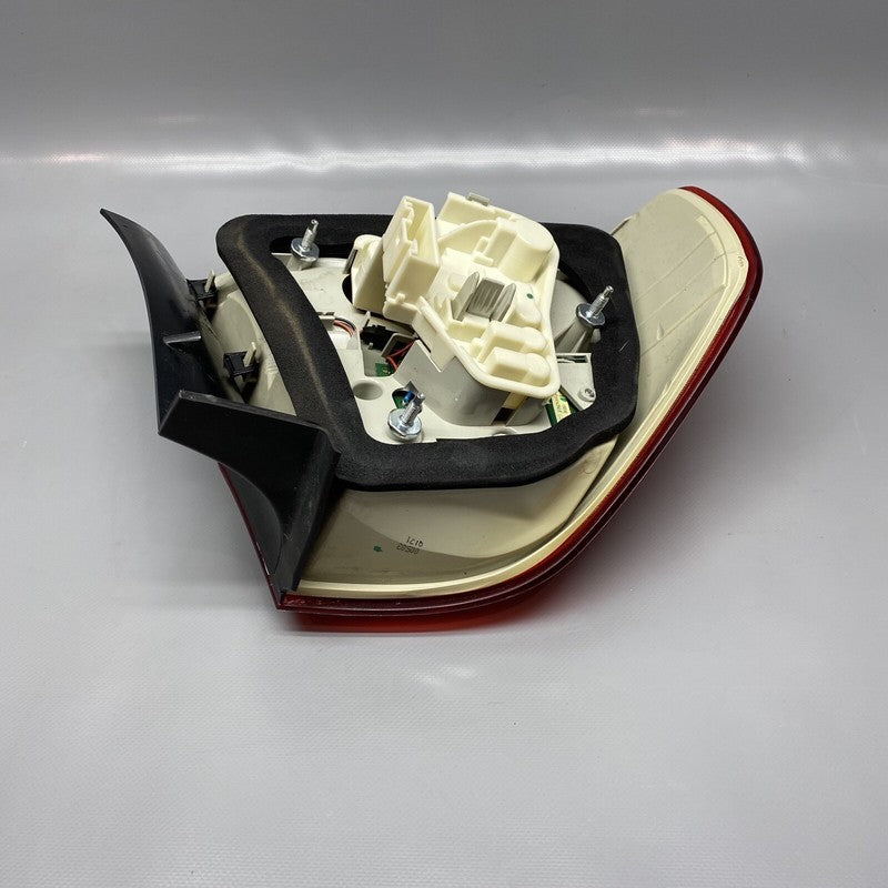 7154158 BMW 328 TAIL LIGHT RIGHT PASSENGER 7154158 2009 2010 2011 SEDAN LED OEM