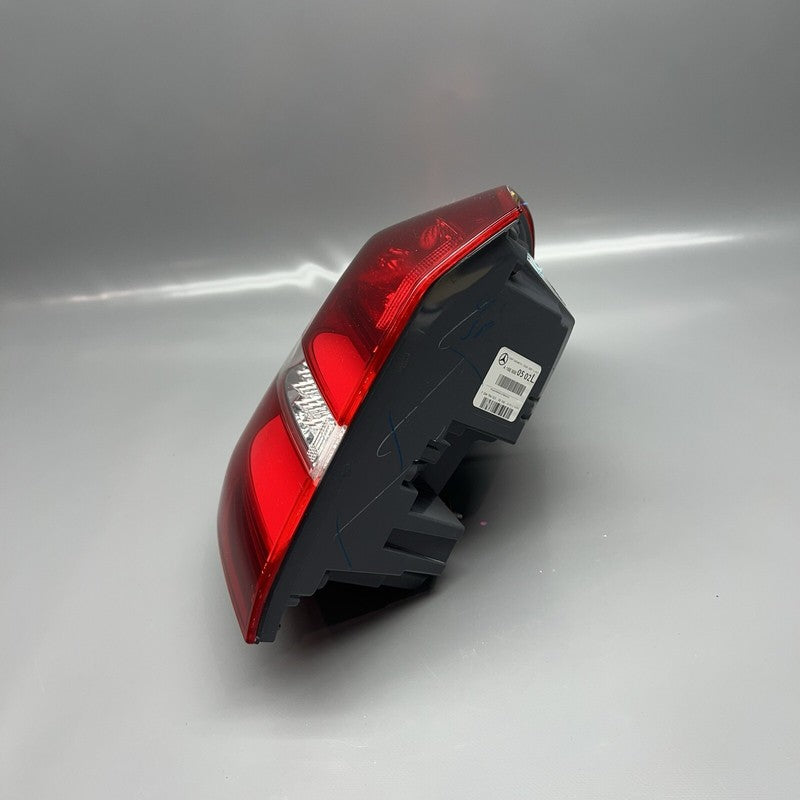 A1669060502 MERCEDES BENZ GLS450 TAIL LIGHT LEFT DRIVER GLS550 LED 2017 2018 2019 OEM
