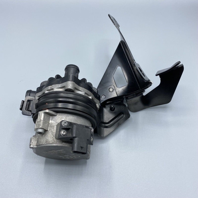 AUDI A6 WATER PUMP 8K0965567 2012 2013 2014 2015 OEM
