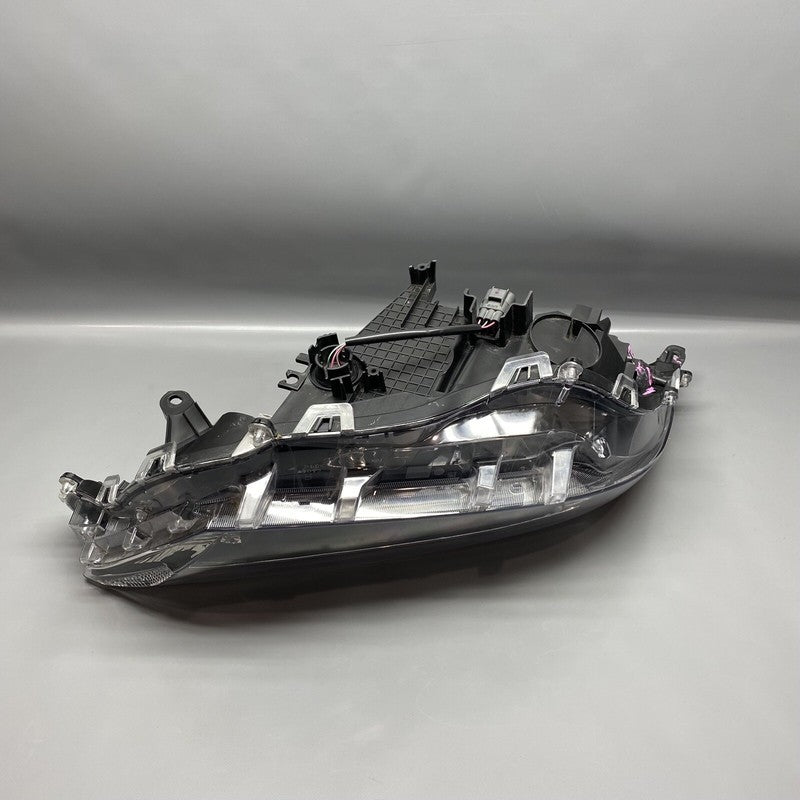 RAV 4 TOYOTA RAV 4 HEADLIGHT RIGHT PASSENGER 2019 2020 2021 2022 LED OEM