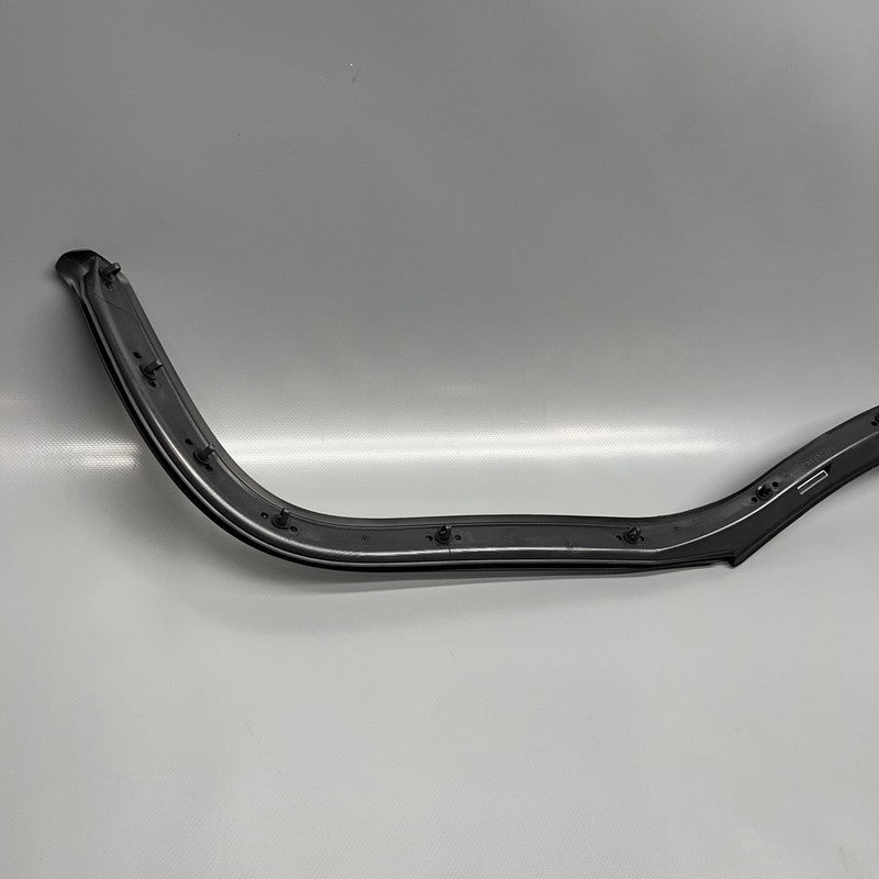 95B839762B PORSCHE MACAN WEATHER STRIP SEAL RIGHT REAR 2016 17 18 19 2020 OEM 95B839762B