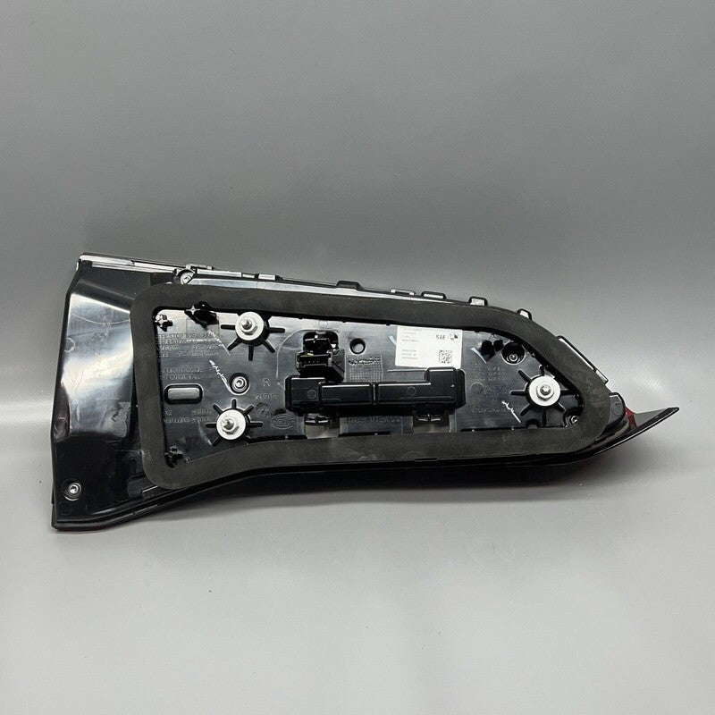 8793199807 BMW X5 TAIL LIGHT RIGHT PASSENGER INNER 2019 2020 2021 OEM 8793199807