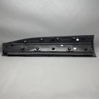 J9D3-21064-A JAGUAR I-PACE DOOR MOLDING RIGHT FRONT J9D3-21064-A 2018 2019 2020 OEM