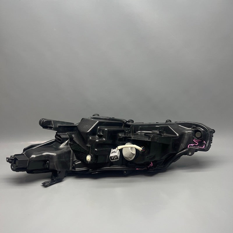 TOYOTA CAMRY HEADLIGHT RIGHT PASSENGER 2018 2019 2020 OEM