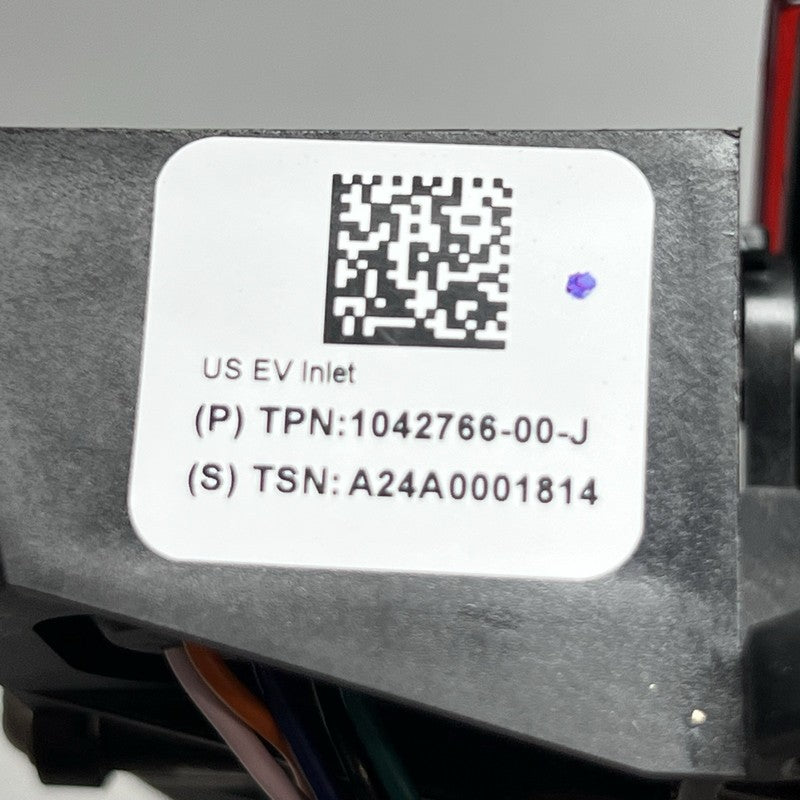 1042766-00-J TESLA MODEL S CHARGE DOOR REFLECTOR LIGHT LEFT 2016 2017 2018 2019 2020 OEM