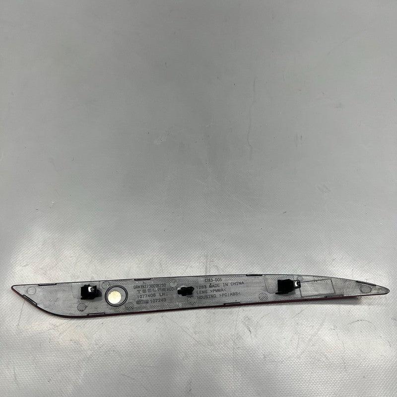 TESLA MODEL 3 REAR BUMPER REFLECTOR LEFT DRIVER 2016 2017 2018 2019 20