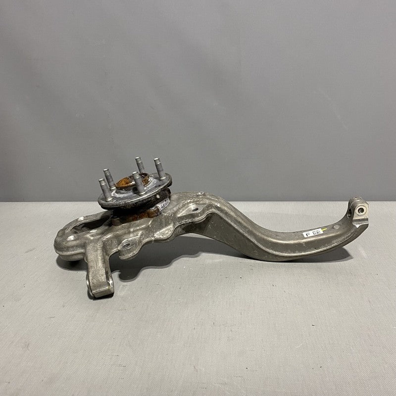 GX73-3K186-CB JAGUAR XE KNUCKLE LEFT FRONT WITH HUB GX73-3K186-CB OEM 2016 2017 2018