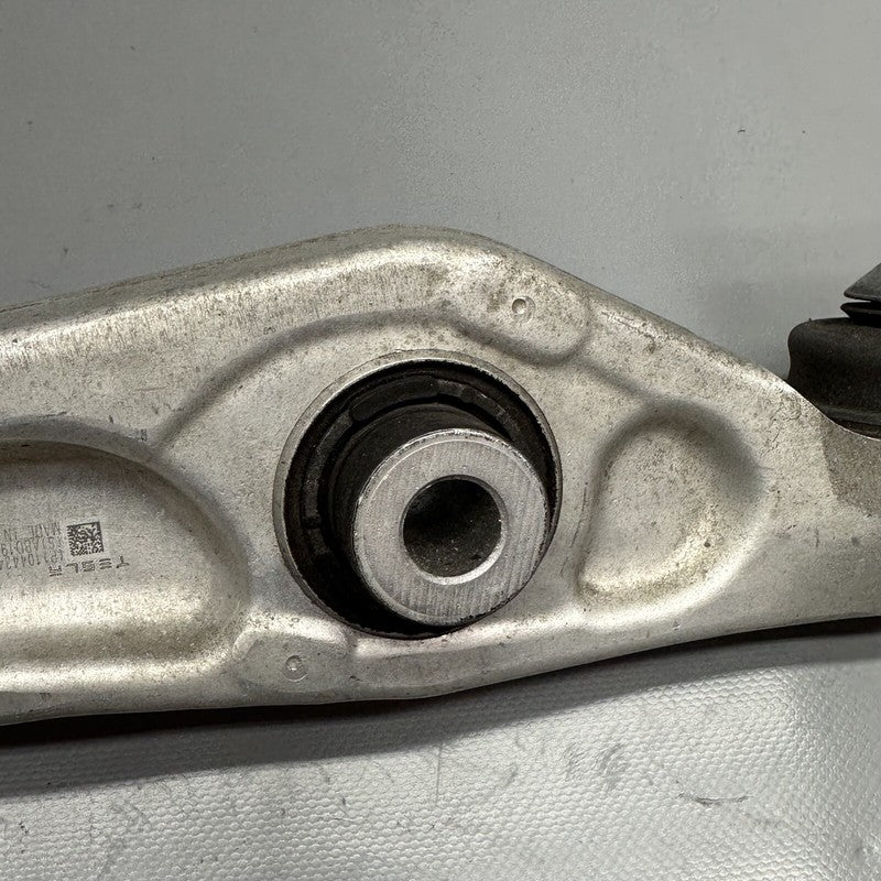 1044341-00-D TESLA MODEL 3 LOWER CONTROL ARM RIGHT FRONT 2017 2018 19 20 21 2022 1044341-00-D