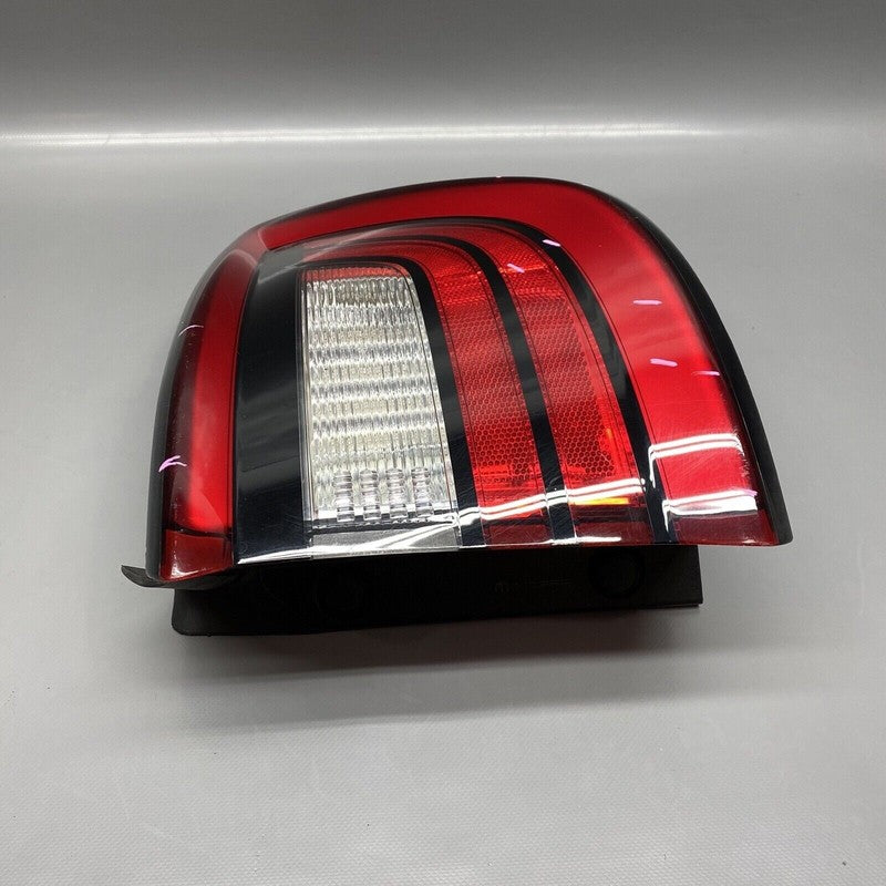 68155948AD DODGE DURANGO TAIL LIGHT RIGHT PASSENGER 68155948AD 2014 2015 2016 2017 2018 OEM