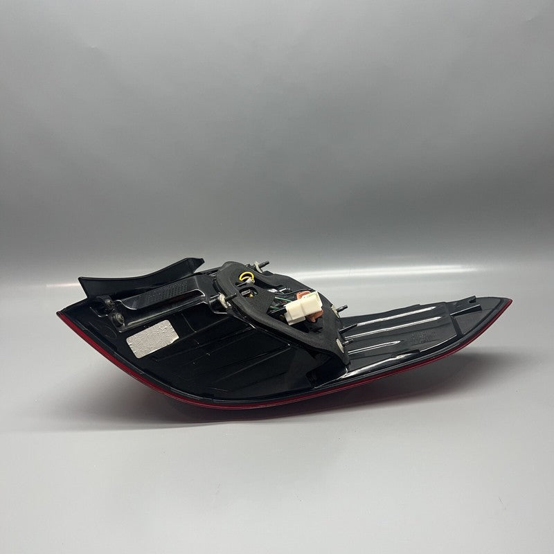 92401-C2000 HYUNDAI SONATA TAIL LIGHT LEFT DRIVER 2015 2016 2017 OEM 92401-C2000